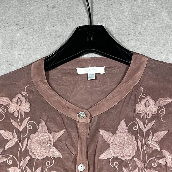 Kyla Seo Embroidered Women's Blouse - Purple/Brown. Mauve. Size Medium - Picture 2 of 13